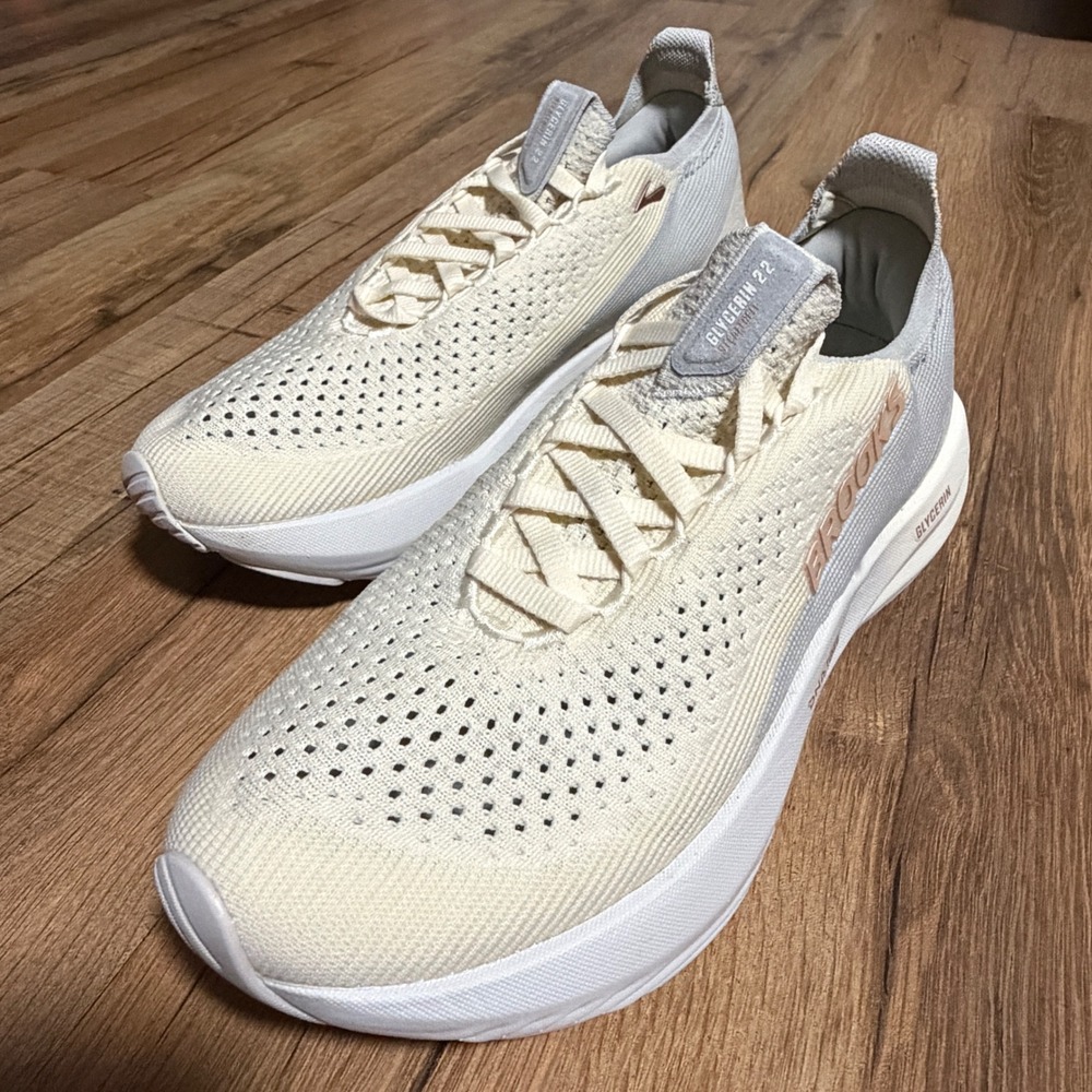 Brooks Glycerin StealthFit 22 Cream Grey Running Shoes Womens Size 7.5
